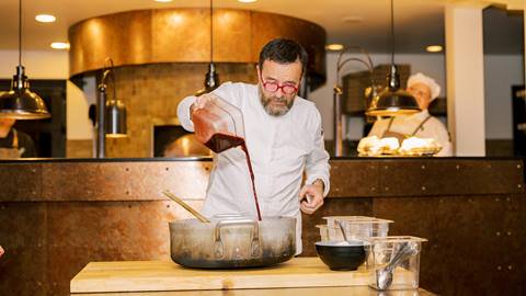 Chef Giancarlo Morelli giving a live cooking demonstration at Taste of Luxury event at Deer Valley.
