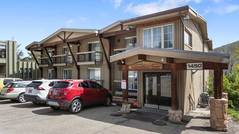 Image of Snowshoe Inn employee housing exterior.