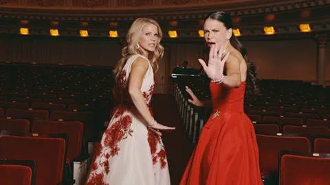 Sutton Foster and Kelli O'hara