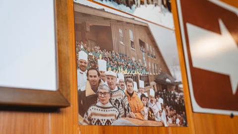 Vintage ski photos at The Sticky Wicket.