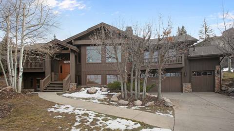 3652 Sun Ridge Drive exterior winter