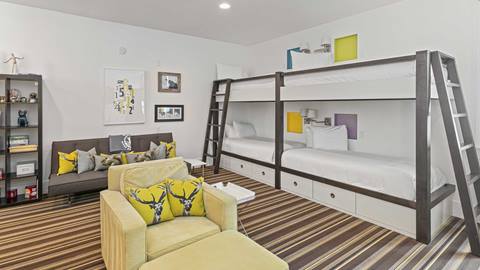 6977 Silver Lake Drive bedroom