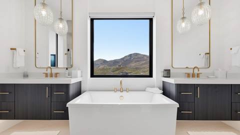 Bathtub with mountain views at Deer Valley's luxury lodging property, Amanti Lago 11346.