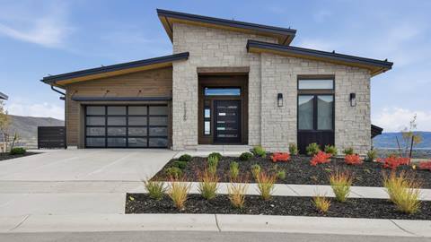 Exterior of Deer Valley's luxury lodging property, Amanti Lago 11346, in the fall.
