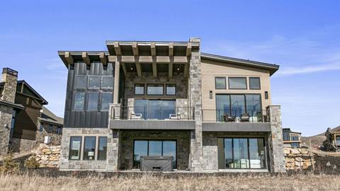 Exterior of Deer Valley's lodging property Amanti Lago 1757.