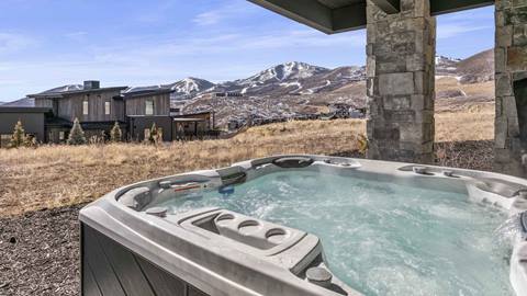 Private hot tub at Deer Valley's lodging property Amanti Lago 1757.