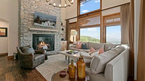 Grand Lodge 406 Living Room