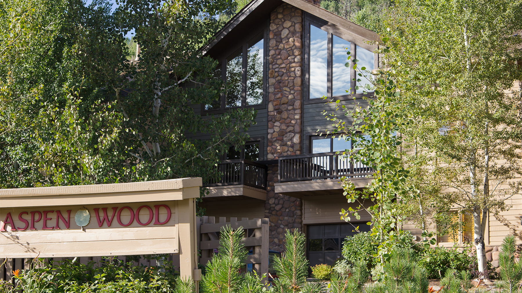 Aspenwood Summer Exterior