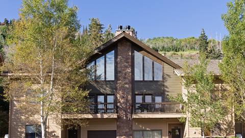 Aspenwood Summer Exterior