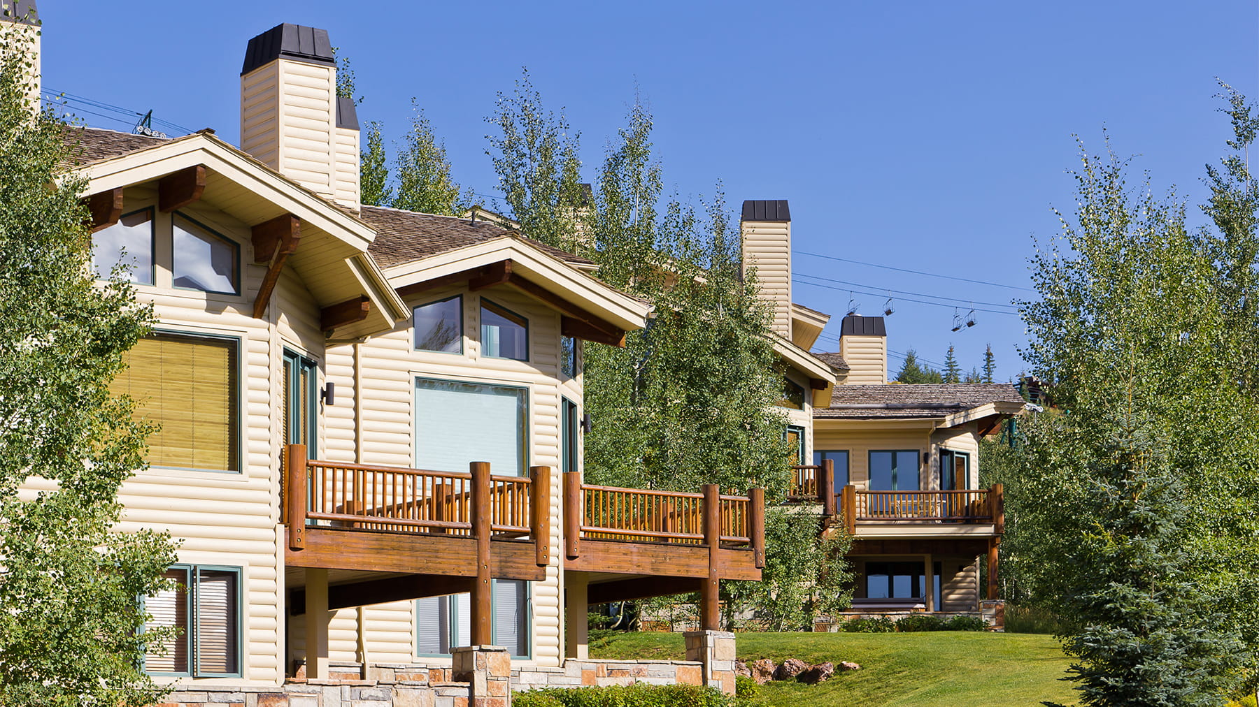 Double Eagle Summer Exterior