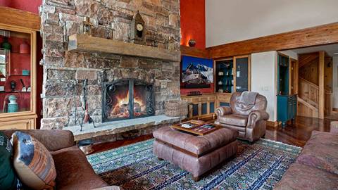 La Maconnerie 3 Living Room