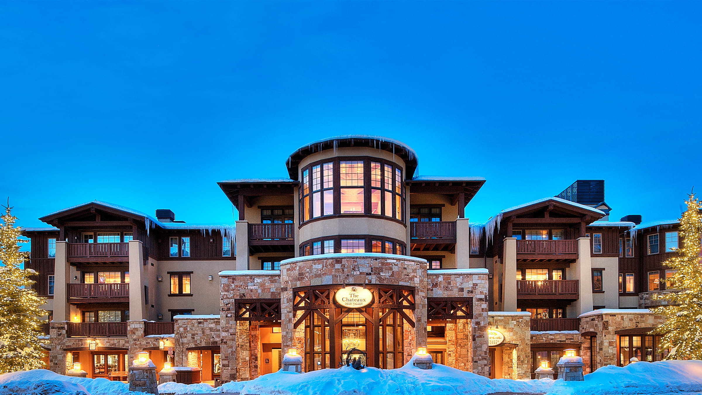 Chateaux winter exterior