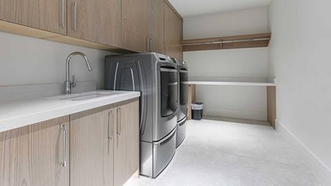 Moonshadow 8927 laundry room