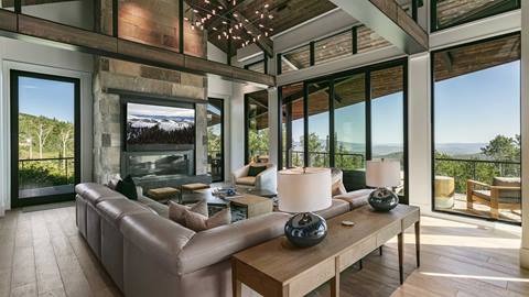 Moonshadow 8927 living room
