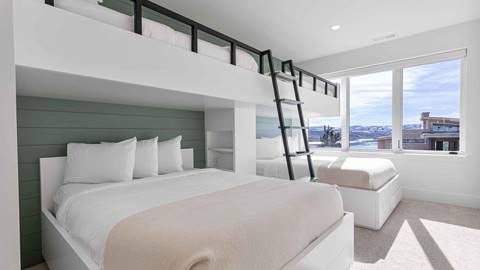 Bunk beds in Deer Valley's luxury lodging property SkyRidge 1152
