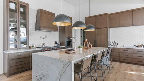 Kitchen counter in Deer Valley's luxury lodging property SkyRidge 1152