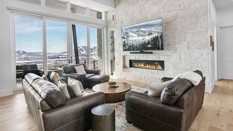 Living room in Deer Valley's luxury lodging property SkyRidge 1152