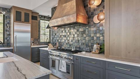 Deer Valley lodging property SkyRidge 11981 kitchen