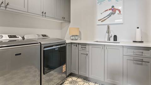 Deer Valley lodging property SkyRidge 11981 laundry room