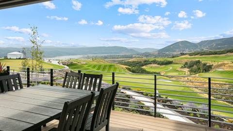 Deer Valley lodging property SkyRidge 1491 outdoor patio dining area