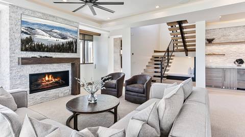 SkyRidge 1592 sitting room.
