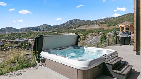SkyRidge 1843 hot tub