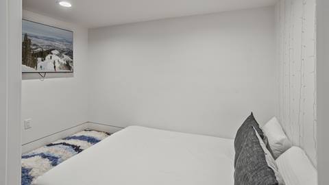 SkyRidge bedroom