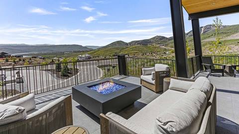 SkyRidge 1868 private deck with fire pit