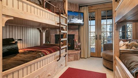 Stag 47 Bedroom 6
