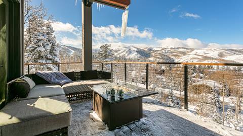Stag 47 Private Deck