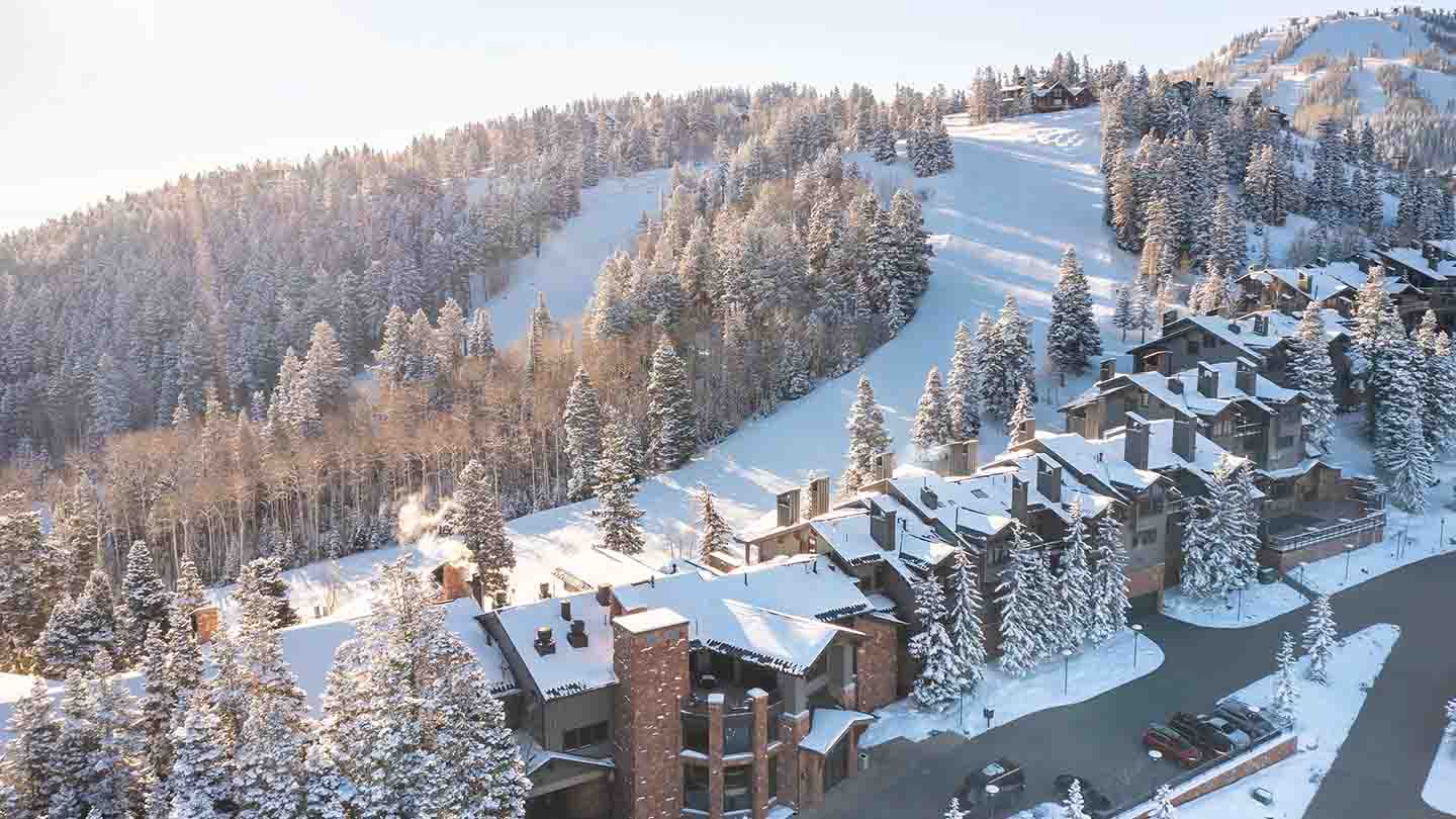 Stag Lodge Exterior Winter Photo