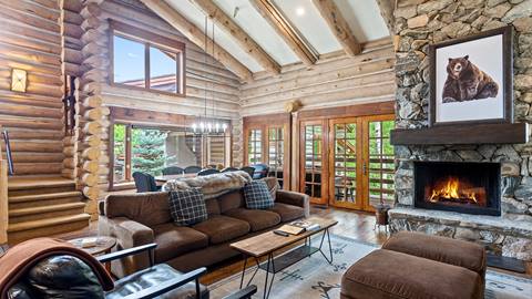 Trails End Lodge Unit Living Room