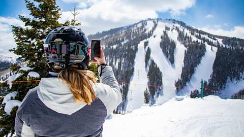 A guest using the Deer Valley mobile app