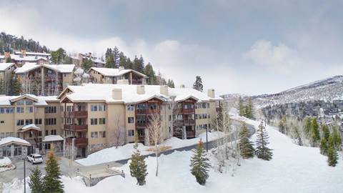 Trails End Lodge winter exterior