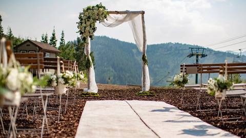 A bridge and groom at the Goldener Hirsch