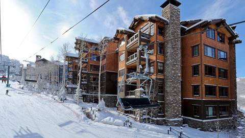 Flagstaff Exterior in the snow