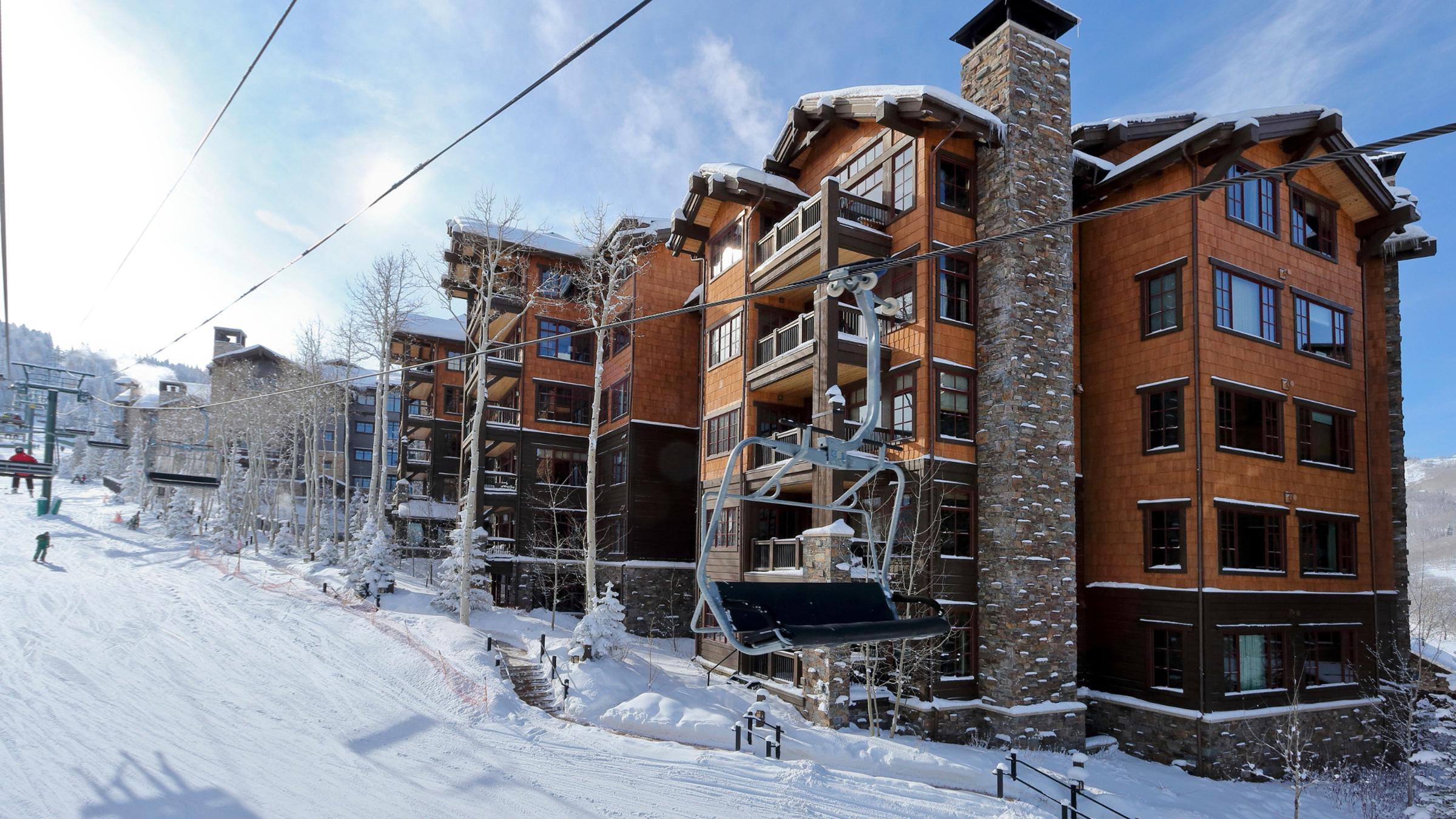 Flagstaff Exterior in the snow