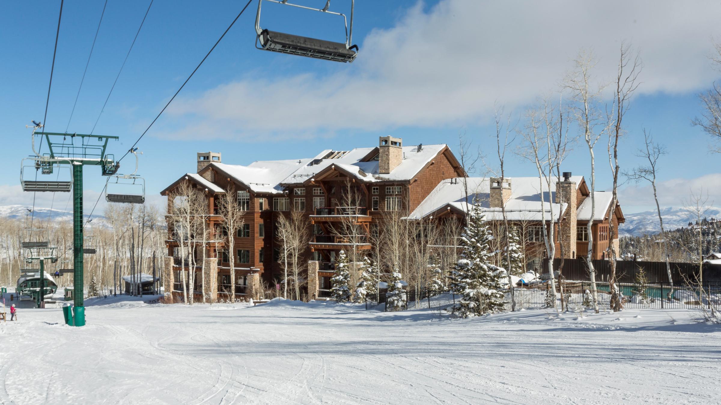 Front entrance to Deer Valley’s luxury condo rental, Shooting Star Lodge 