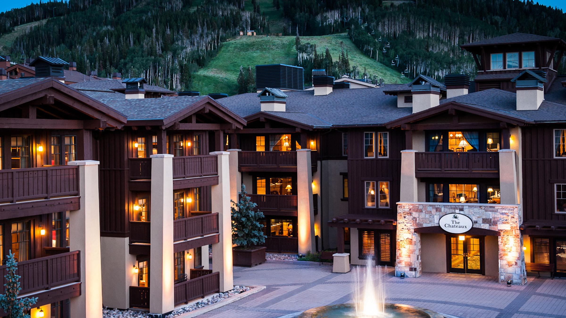 Chateaux Deer Valley summer exterior