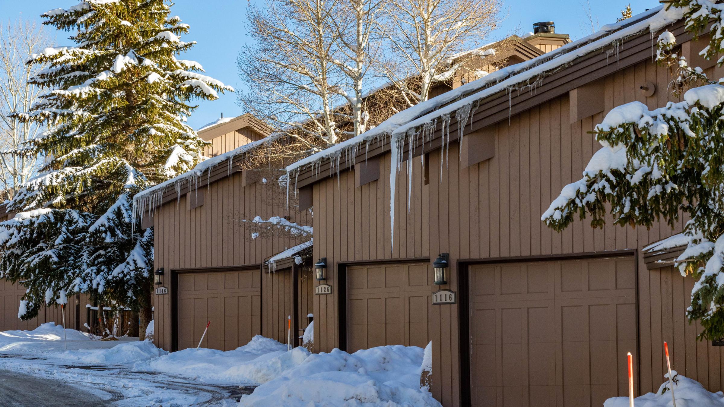 Pinnacle Exterior garage doors