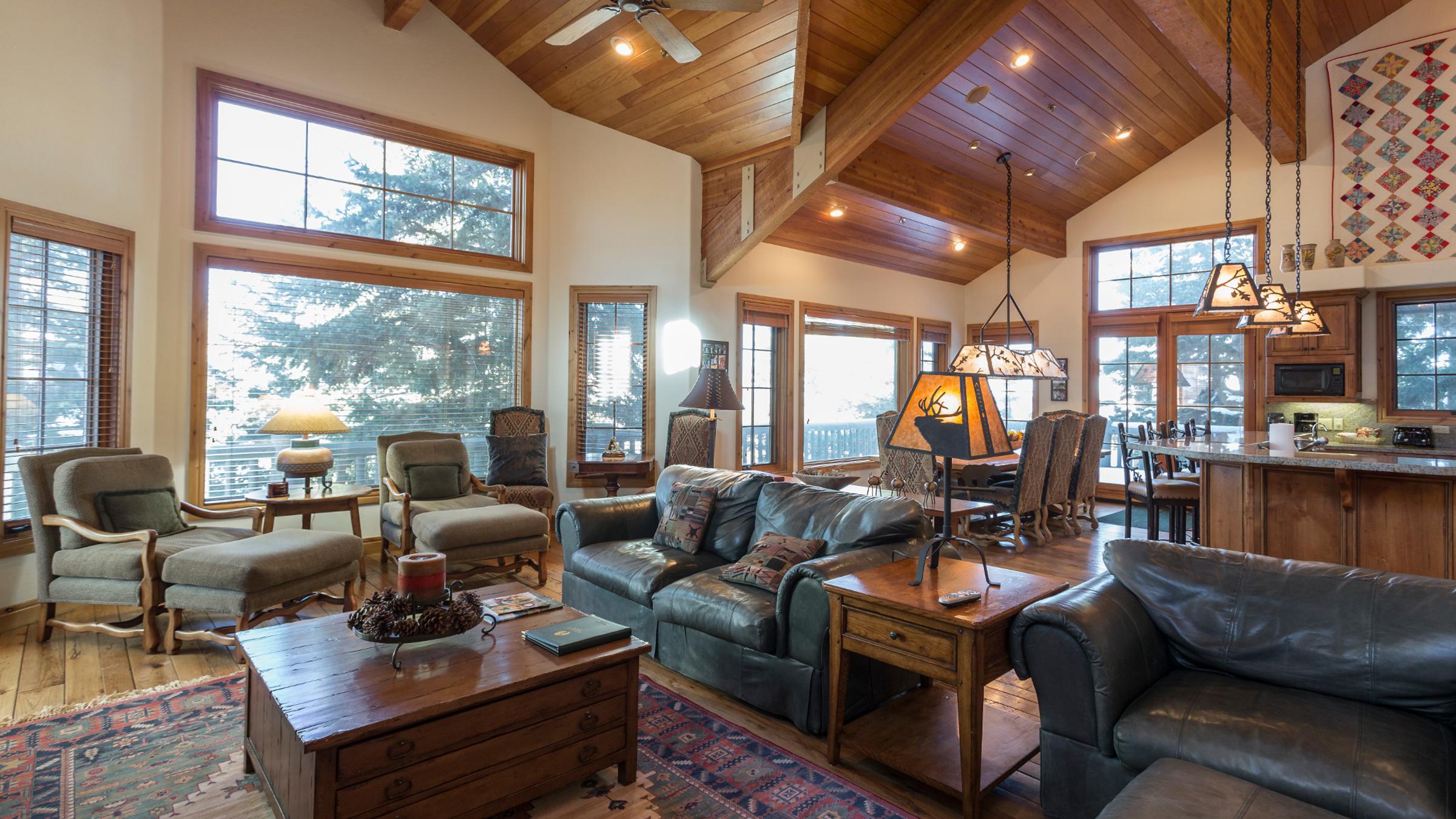 8 Bellemont home living dining and kitchen area