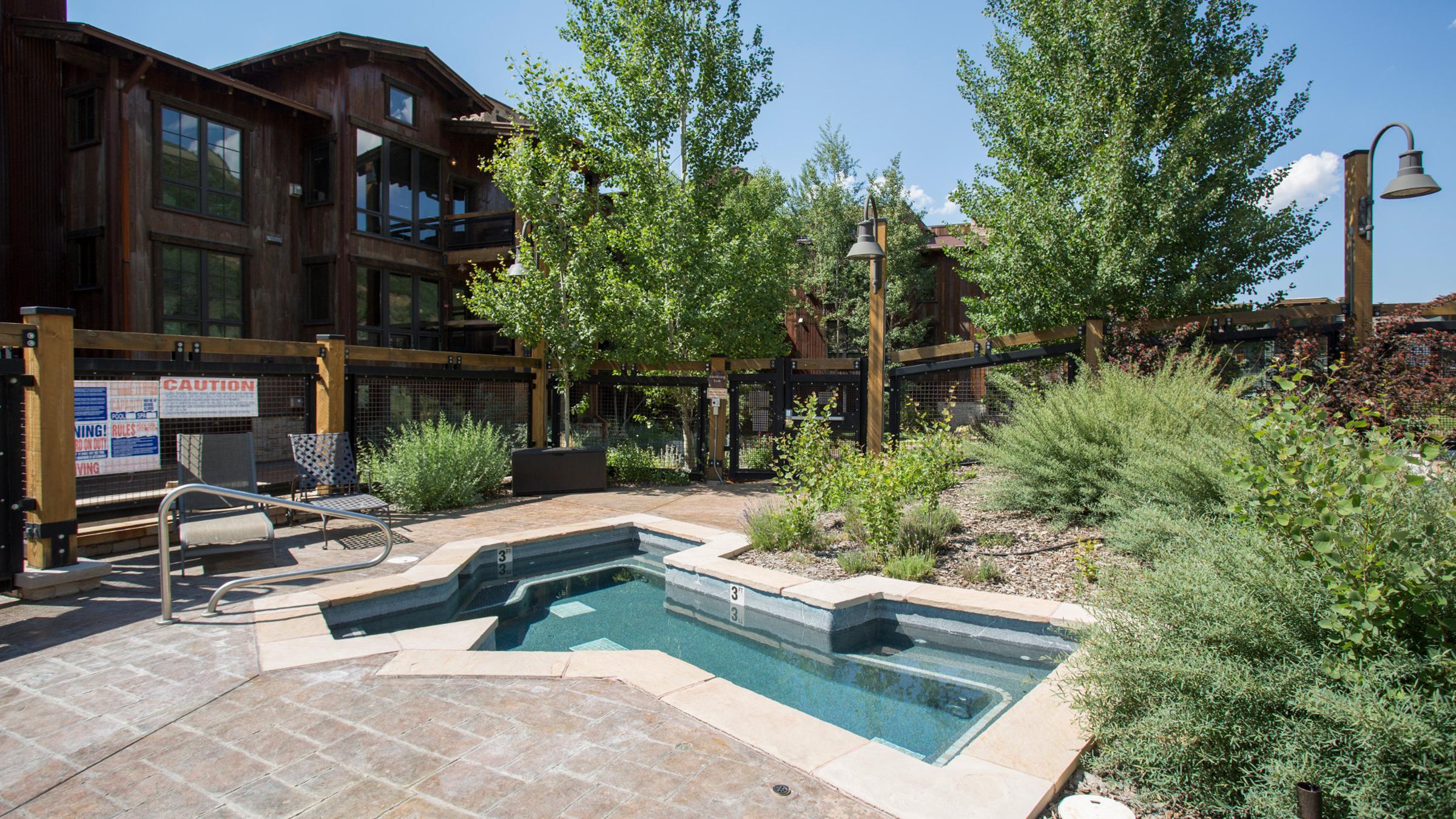 Silver Baron hot tub