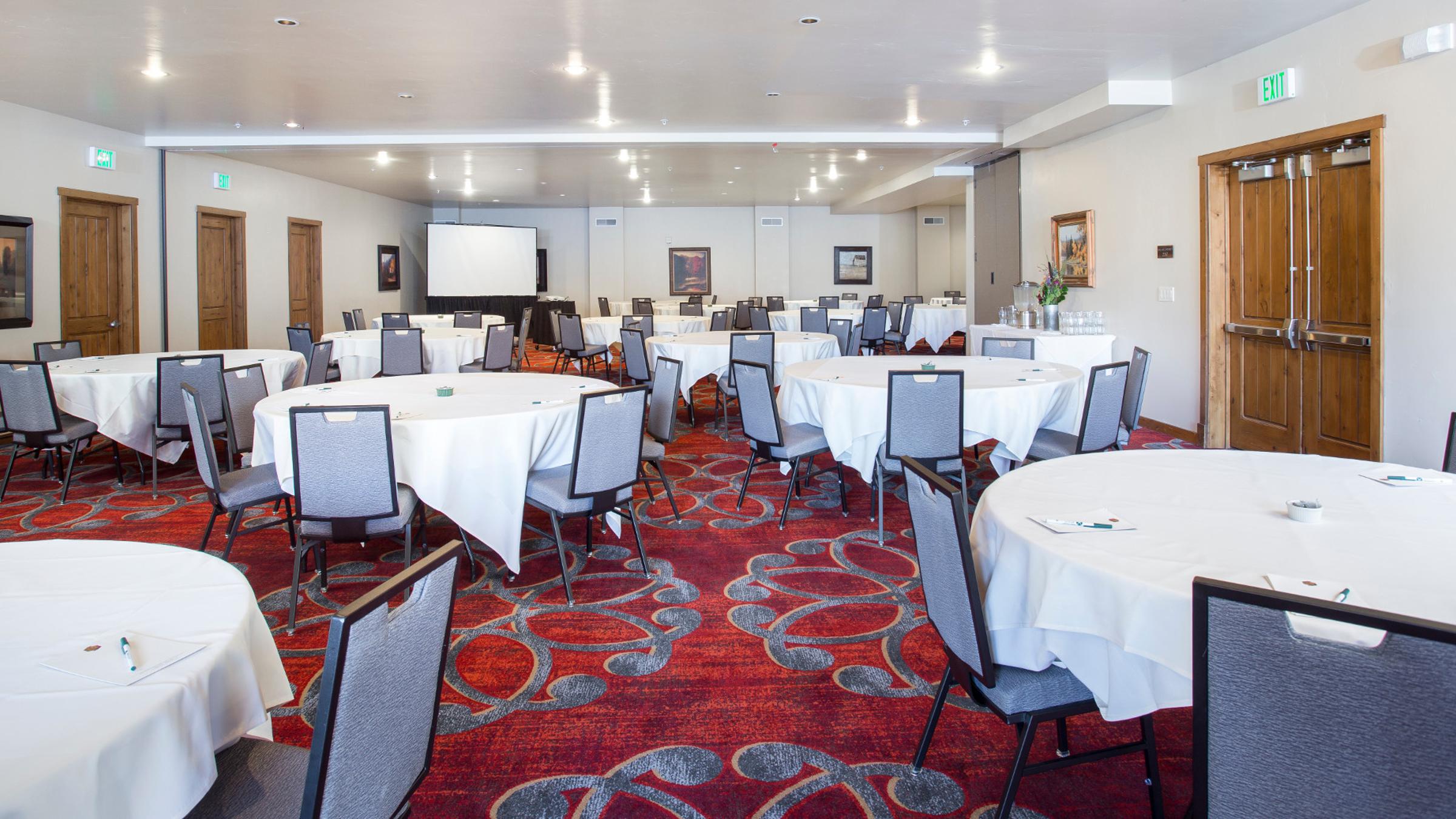 Silver Baron Lodge table set ups