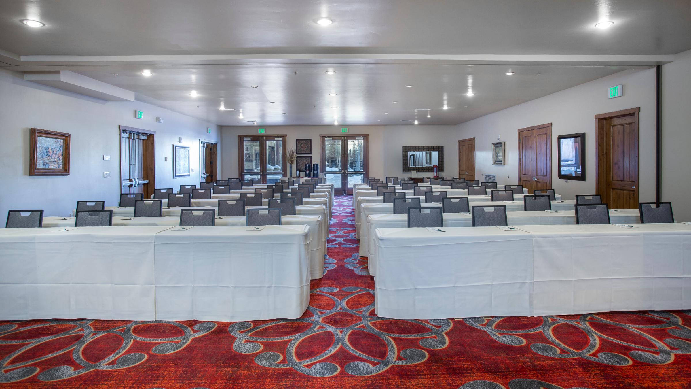 Silver Baron Lodge classroom meeting set up