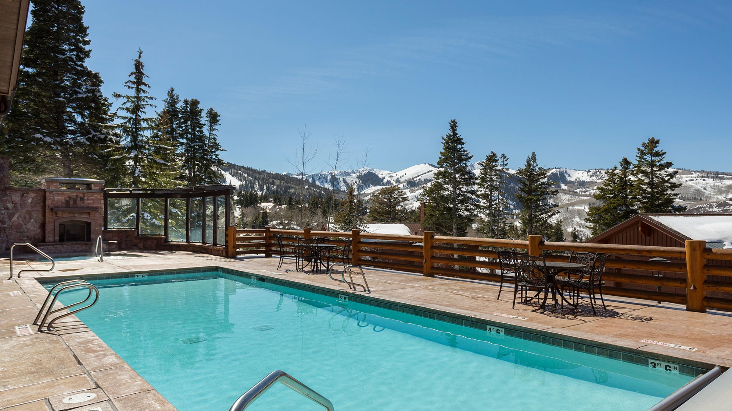 Stag Lodge outdoor pool