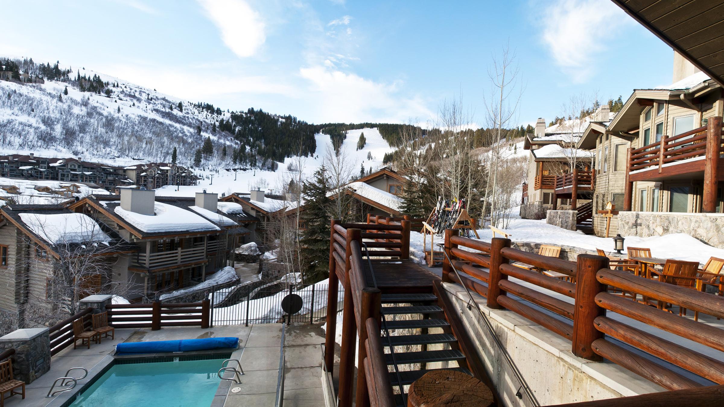 Deer discount valley hotels