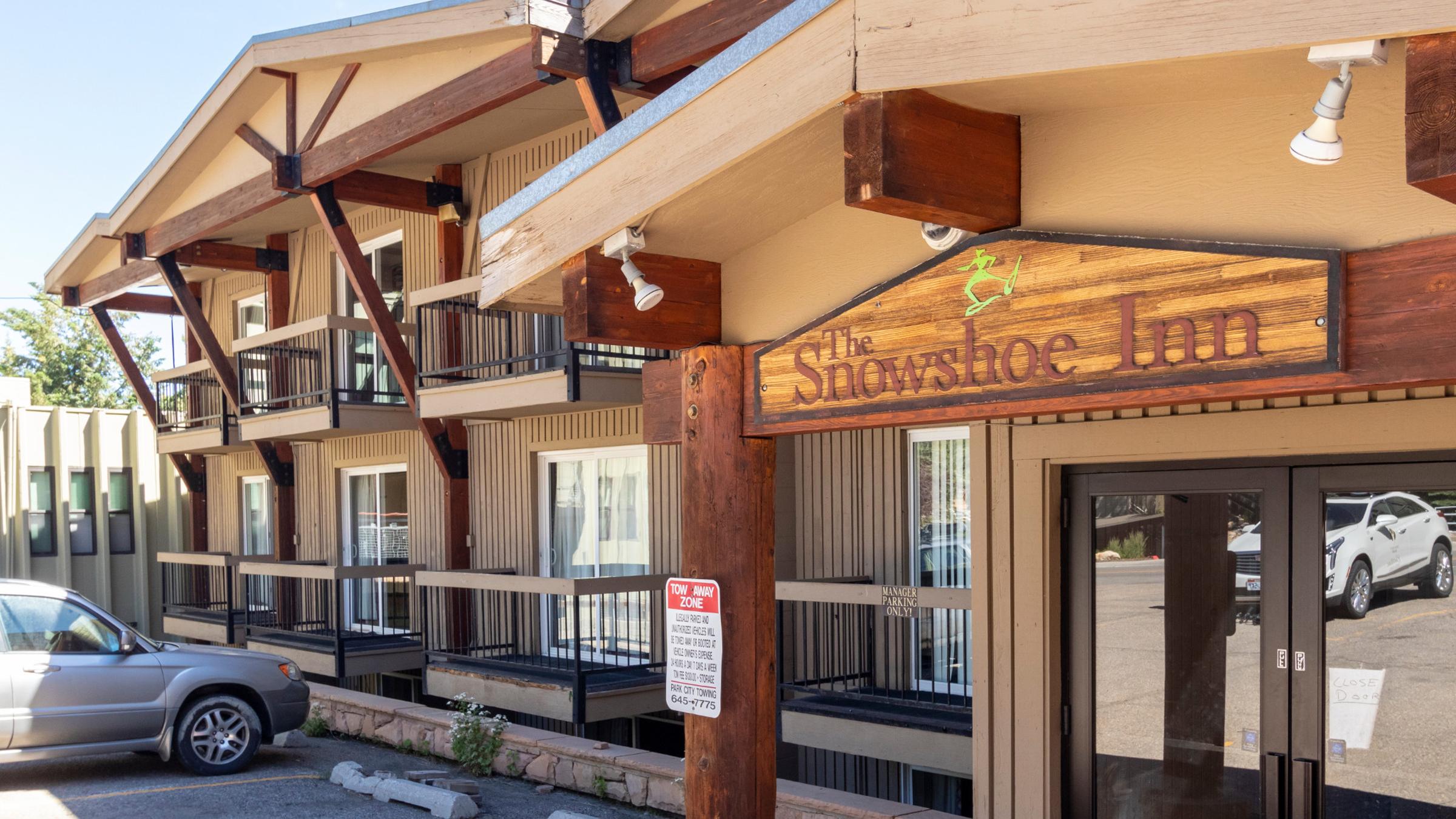 Exterior of Snowshoe Inn