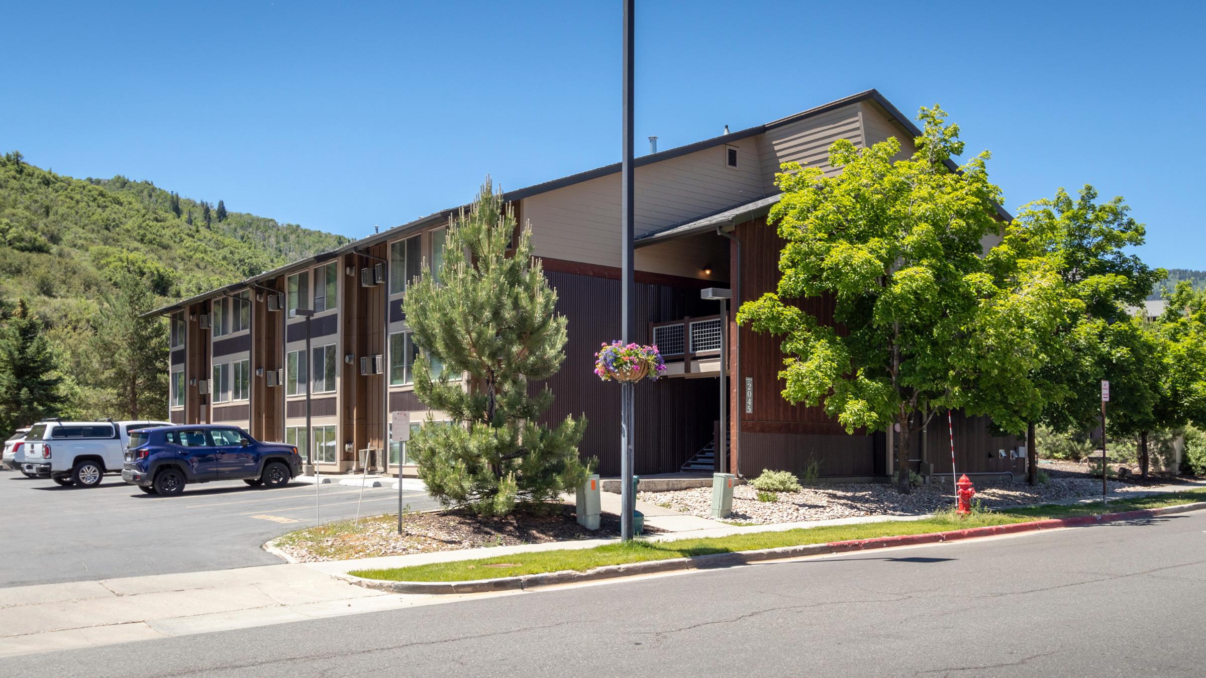 Summer exterior of Prospector staff housing