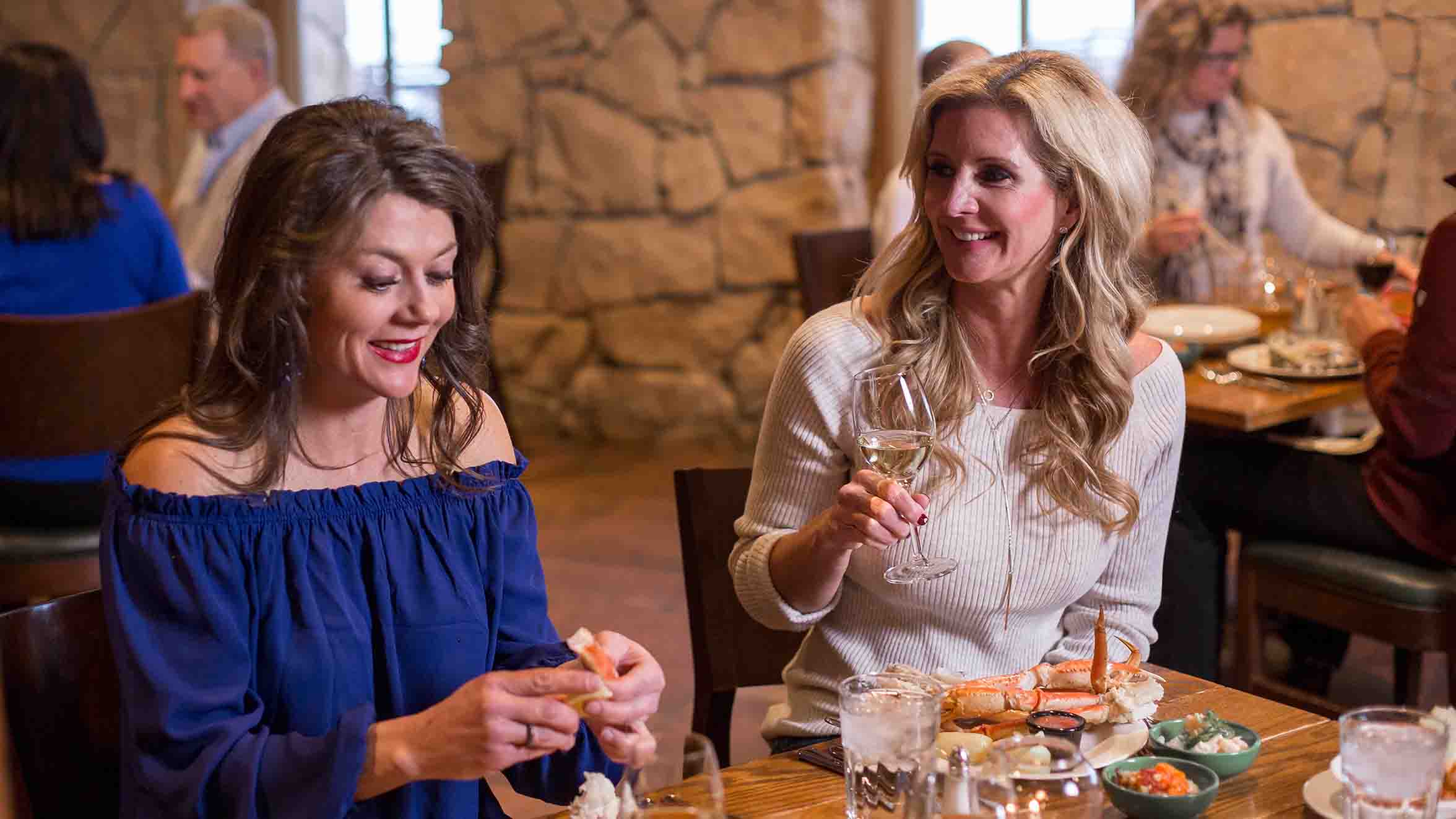 guest enjoy dinner at Deer Valley's Cast & Cut in Park City, Utah